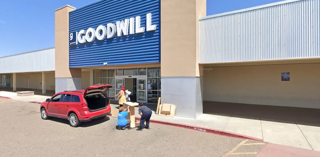 Photo of the Goodwill Bins Albuquerque storefront