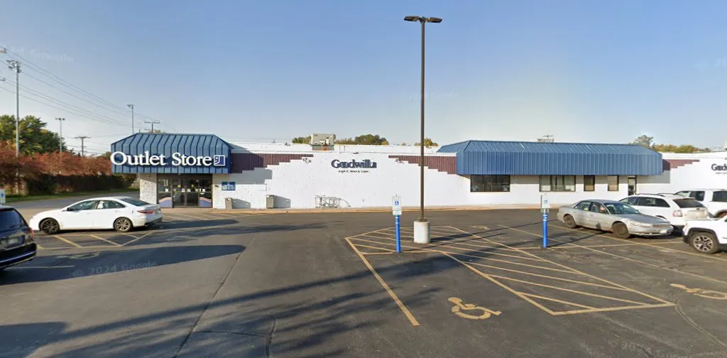 Photo of the Goodwill Bins Appleton storefront
