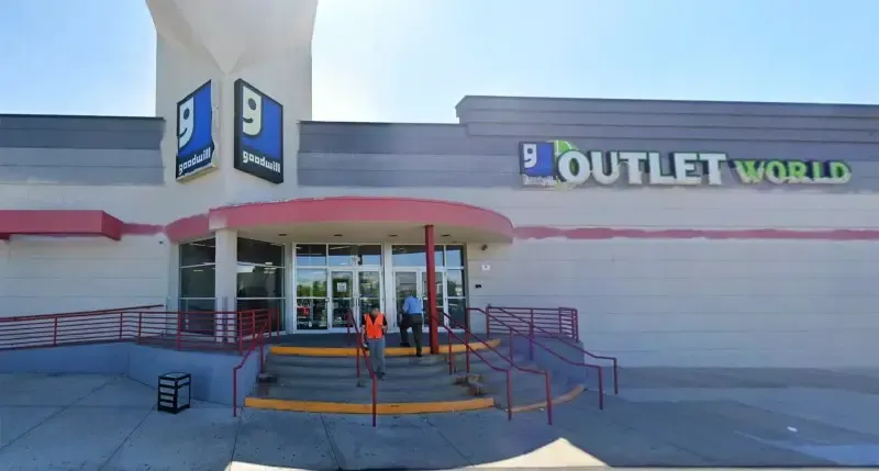 Photo of the Goodwill Bins Aurora storefront