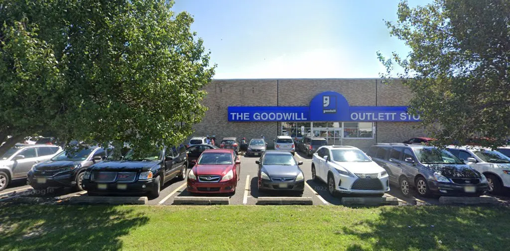 Photo of the Goodwill Bins Bellmawr storefront