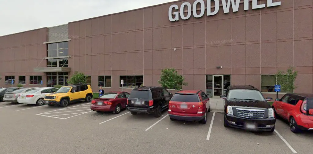 Photo of the Goodwill Bins Brooklyn Park storefront