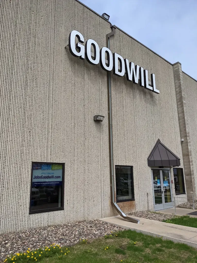 Photo of the Goodwill Bins Chaska storefront