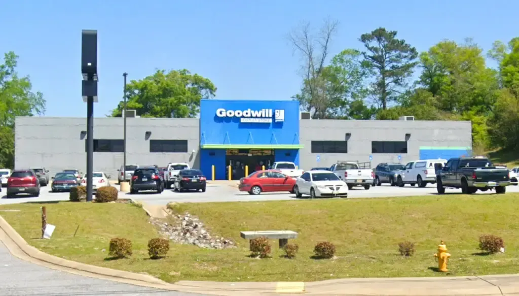 Photo of the Goodwill Bins Columbus storefront