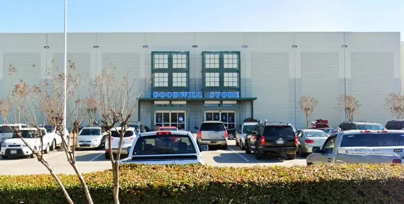 Photo of the Goodwill Bins Dallas storefront