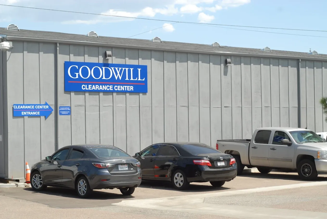 Photo of the Goodwill Bins Escondido storefront
