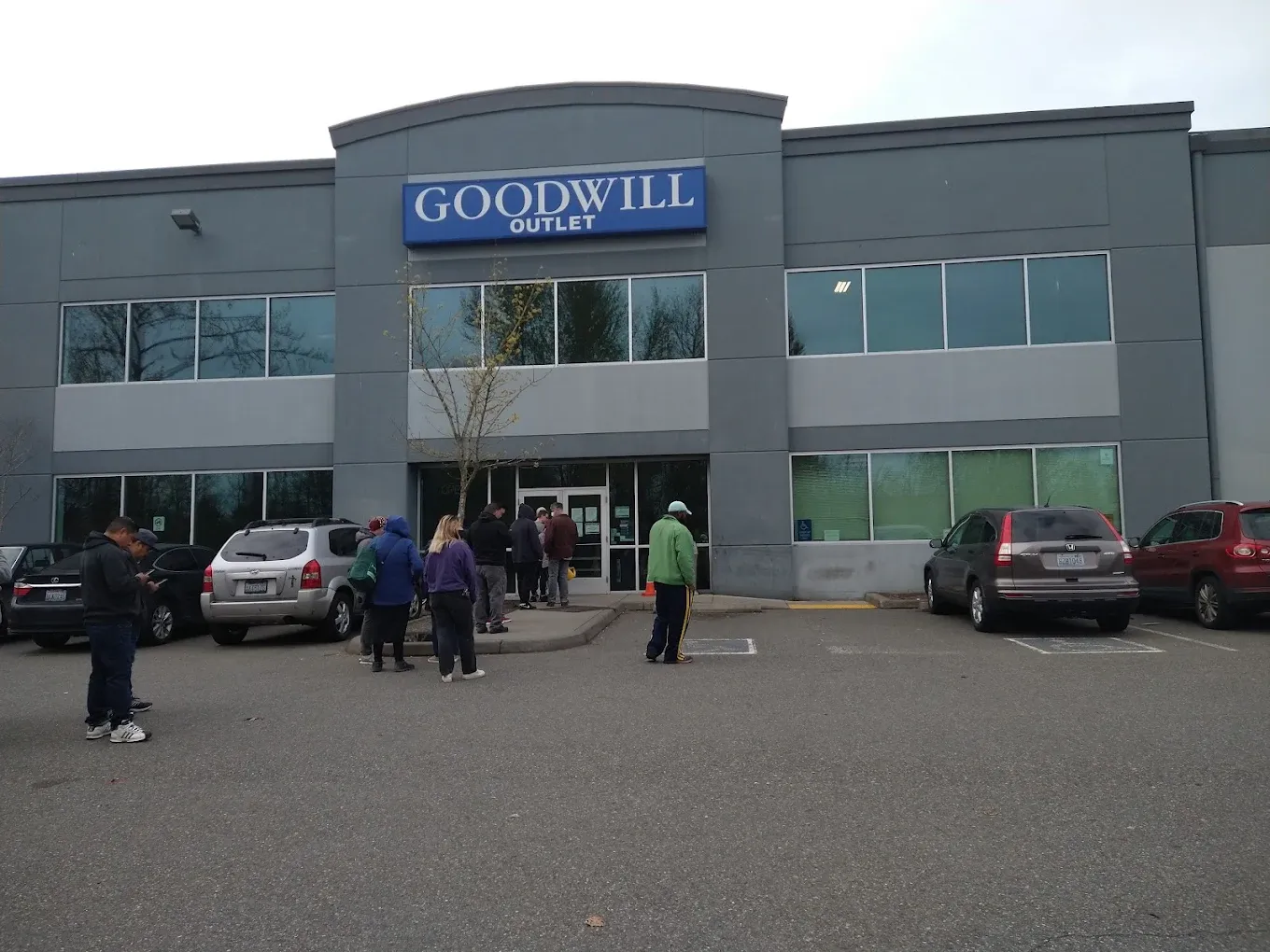 Photo of the Goodwill Bins Everett storefront