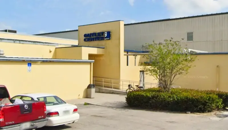 Photo of the Goodwill Bins Fort Myers storefront