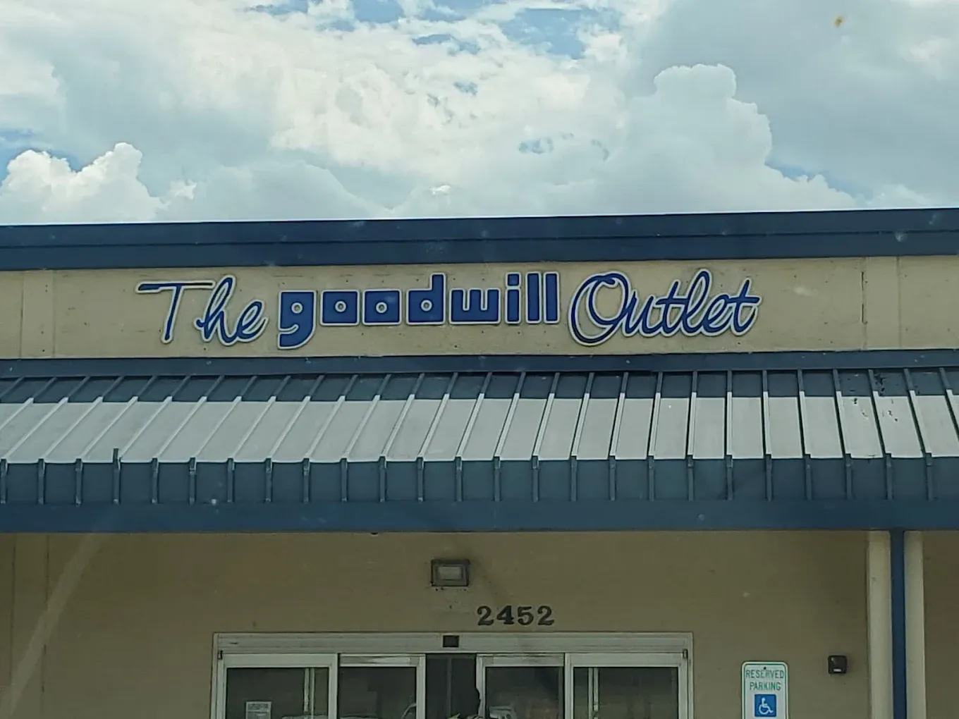 Photo of the Goodwill Bins Fort Worth storefront