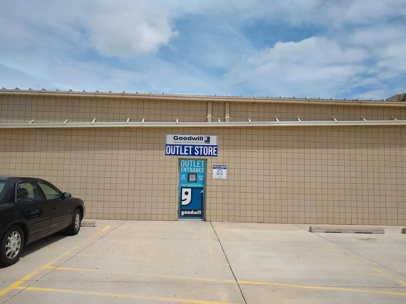 Photo of the Goodwill Bins Grand Island storefront