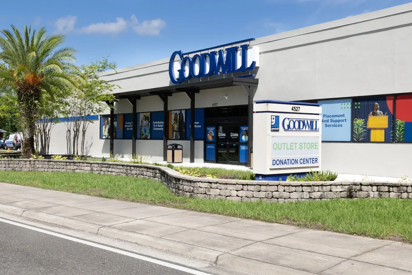 Photo of the Goodwill Bins Jacksonville storefront