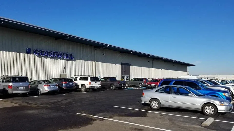Photo of the Goodwill Bins Medford storefront