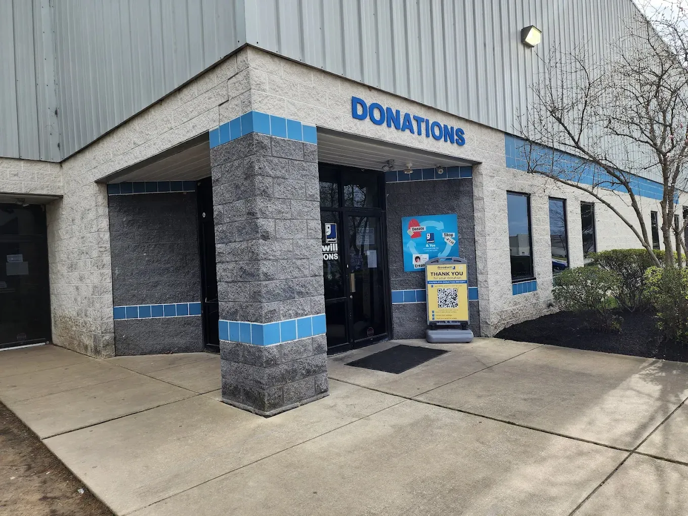 Photo of the Goodwill Bins New Castle storefront