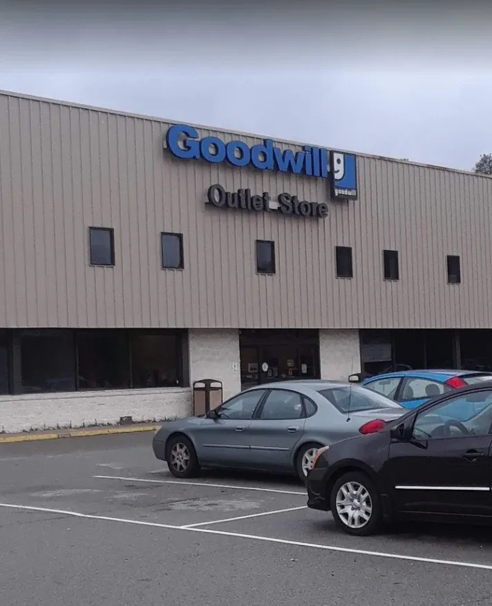 Photo of the Goodwill Bins North Versailles storefront