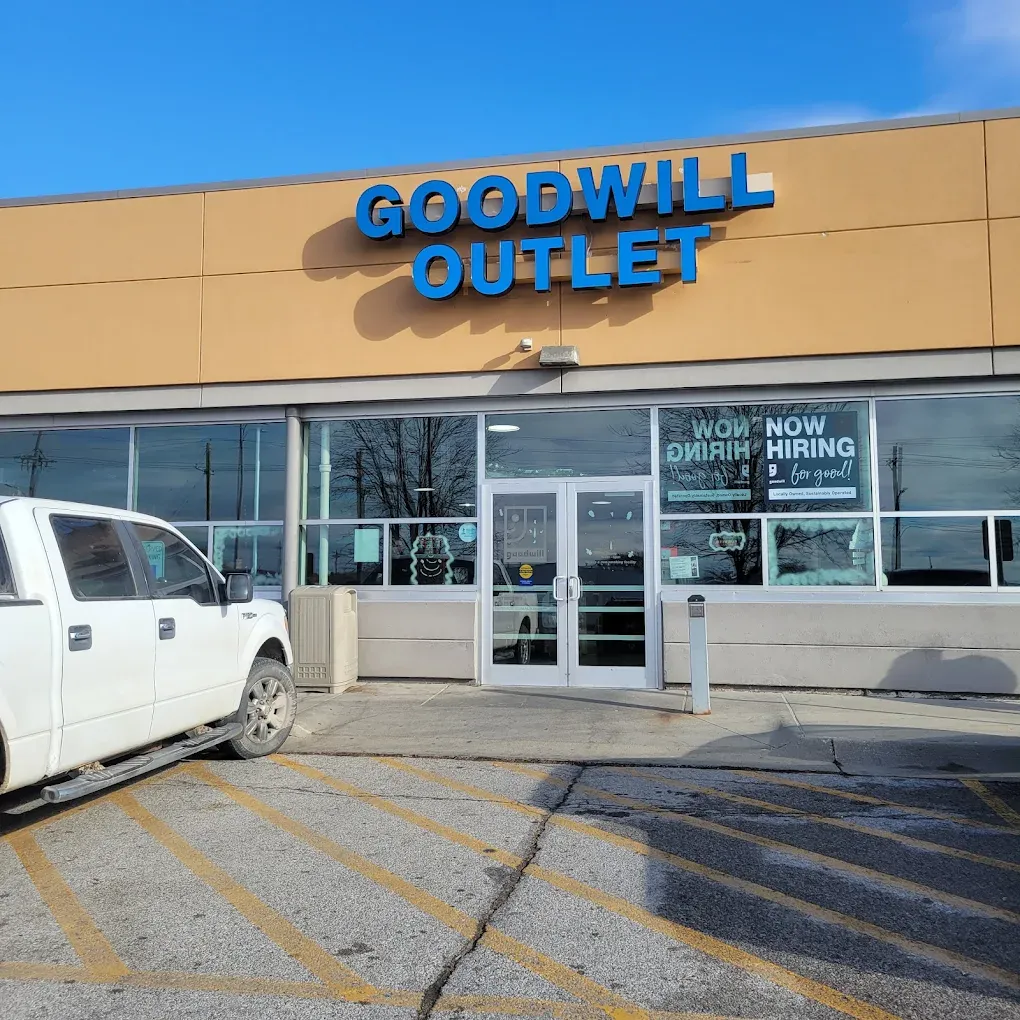 Photo of the Goodwill Bins Omaha storefront
