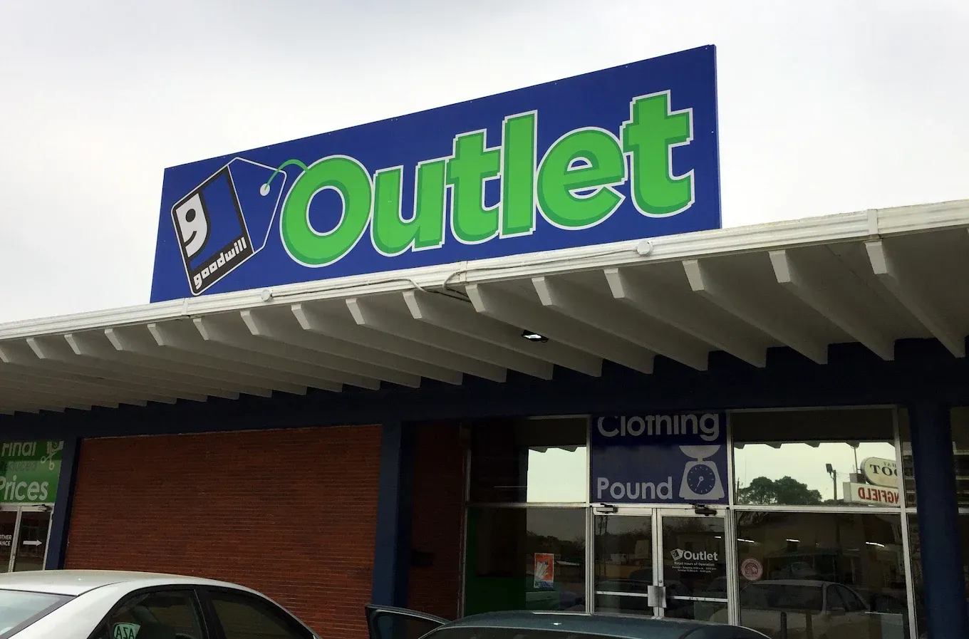 Photo of the Goodwill Bins Panama City storefront