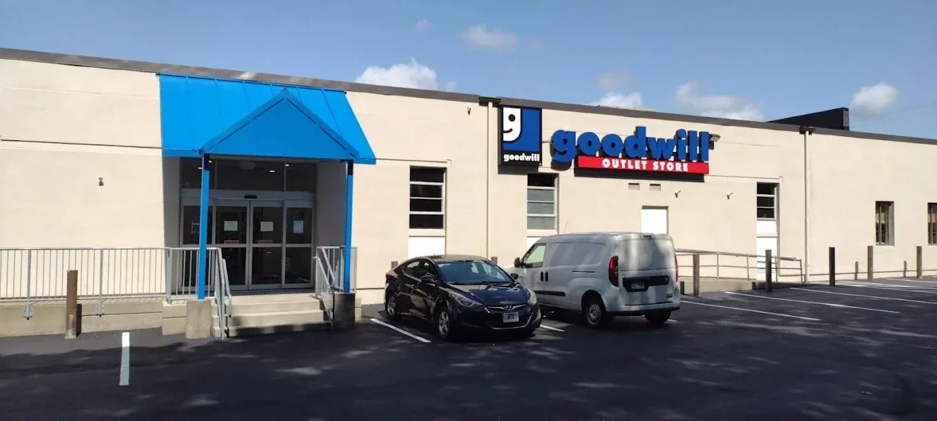 Photo of the Goodwill Bins Providence storefront
