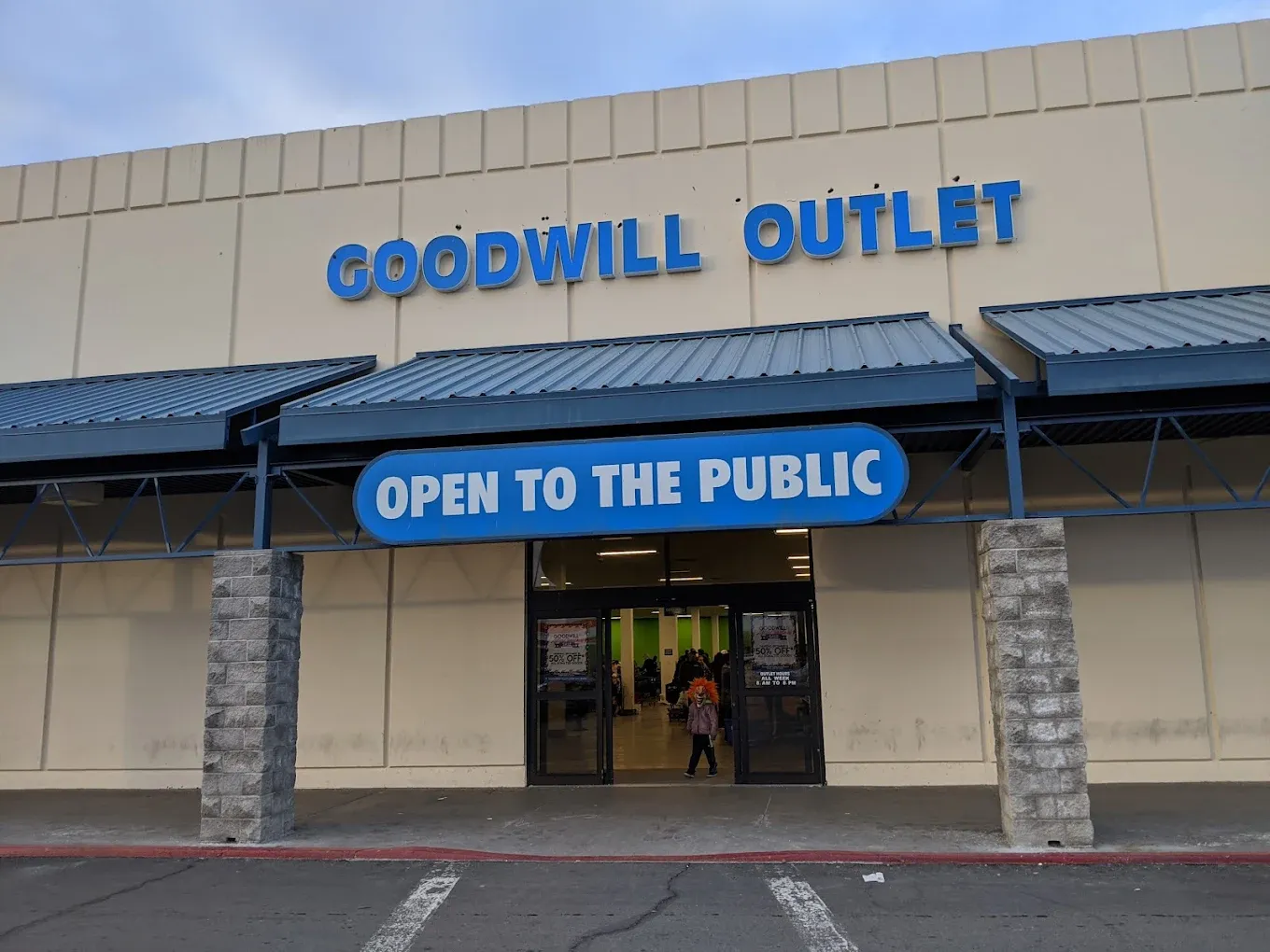 Photo of the Goodwill Bins Reno storefront