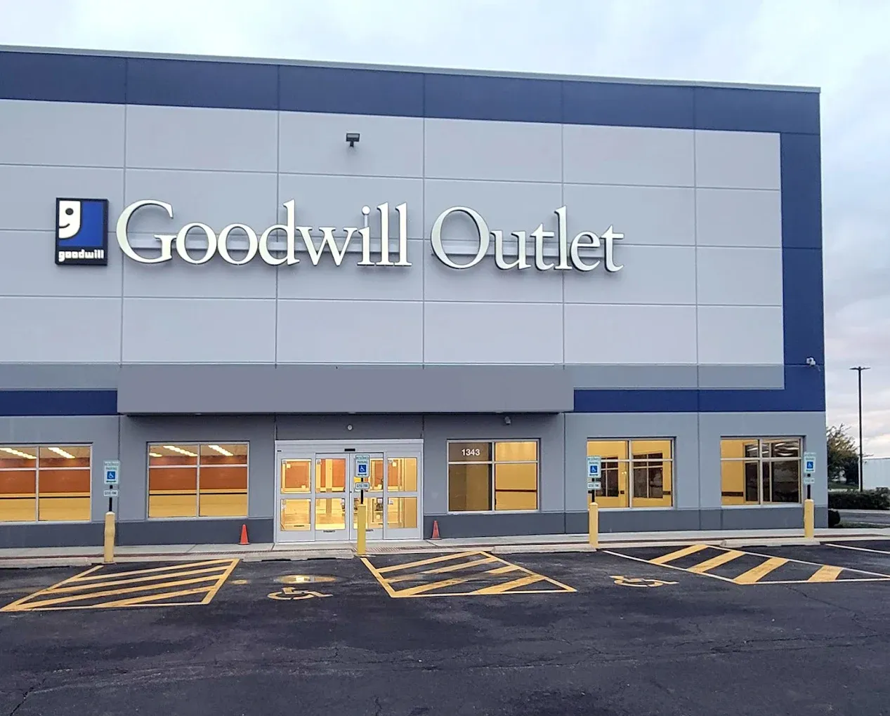 Photo of the Goodwill Bins Romeoville storefront