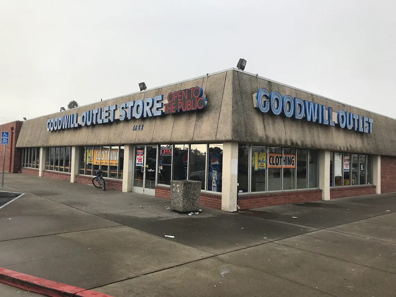 Photo of the Goodwill Bins Sacramento Franklin Blvd storefront
