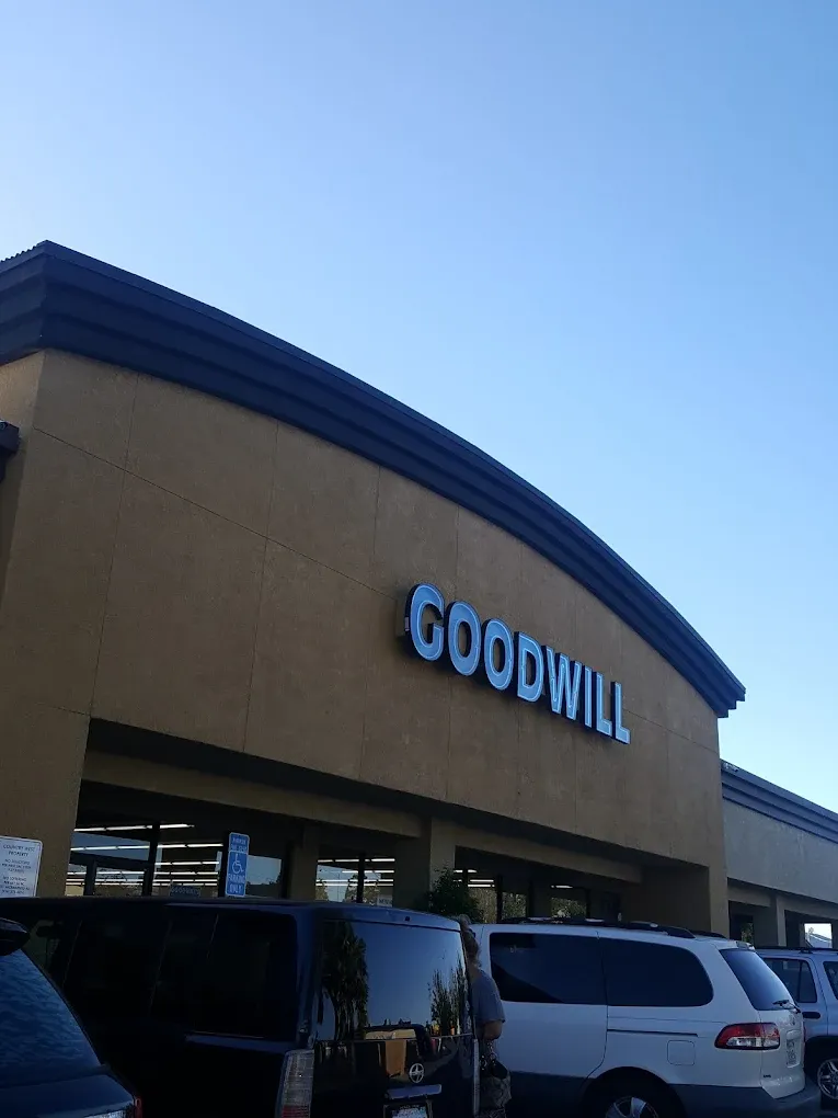 Photo of the Goodwill Bins Sacramento Industrial Blvd storefront