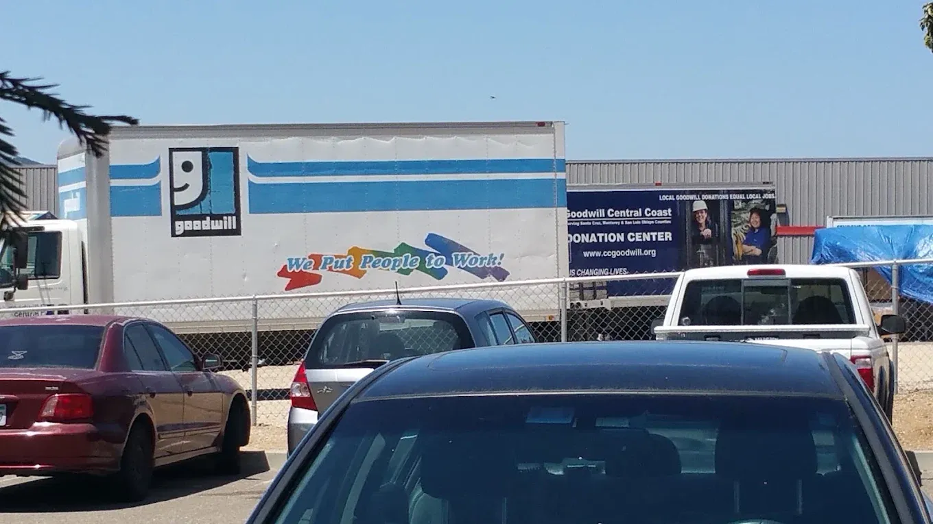 Photo of the Goodwill Bins San Luis Obispo storefront