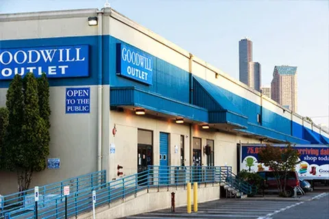 Photo of the Goodwill Bins Seattle storefront
