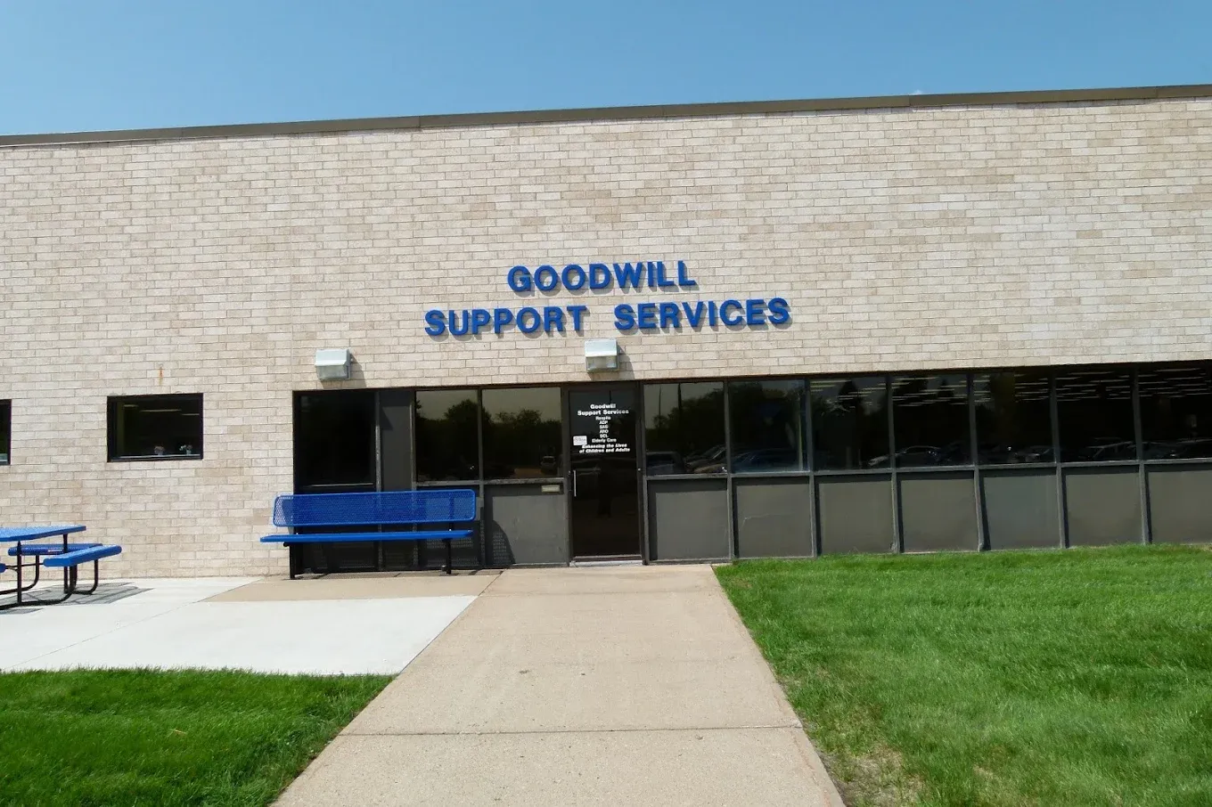 Photo of the Goodwill Bins Sioux City storefront