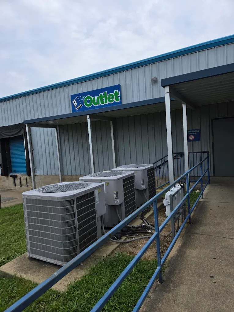 Photo of the Goodwill Bins Tallahassee storefront