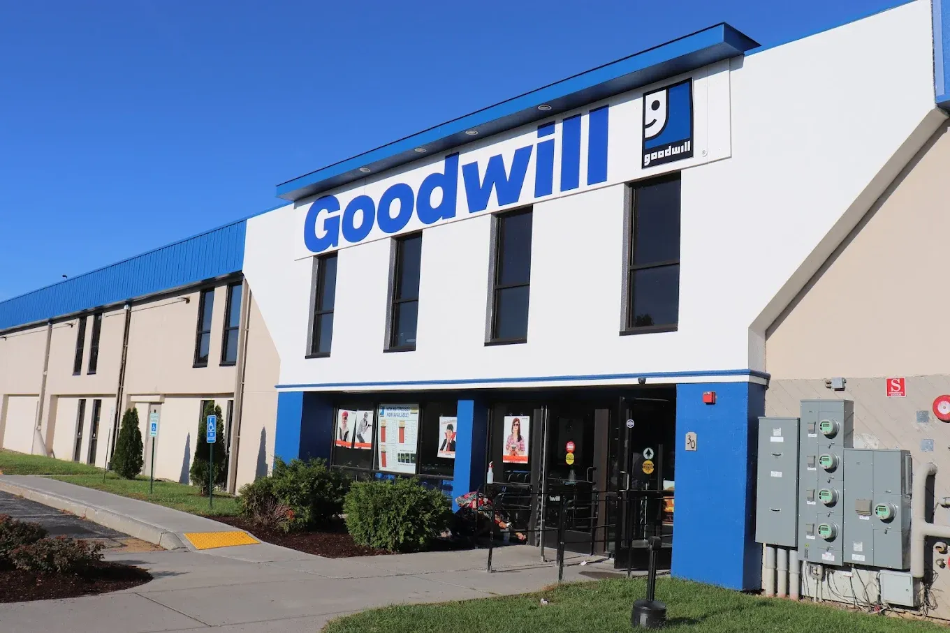 Photo of the Goodwill Bins Williston storefront